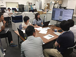 ミーティング風景